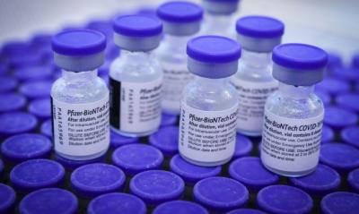 Brasil recebe mais um lote de vacinas da Pfizer contra covid-19